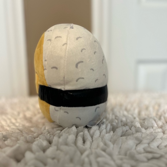 Gudetama Squishmallow Sushi Roll - Picture 5 of 8